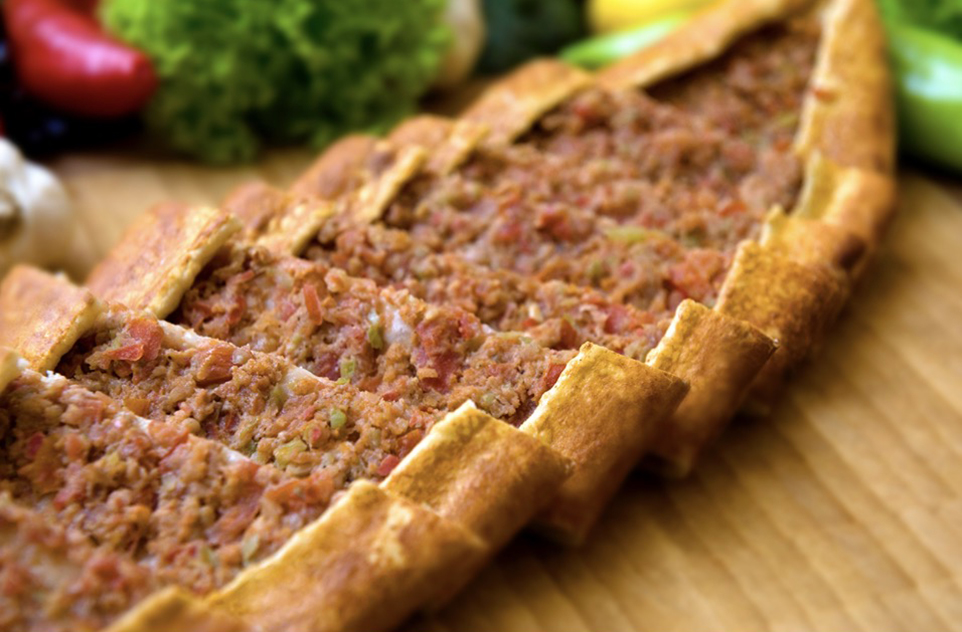 Kıymalı Pide Kıymalı Pide