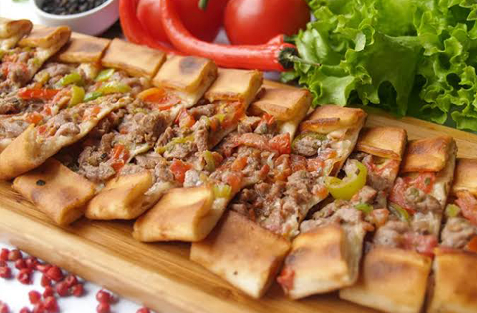Kuşbaşılı Pide Kuşbaşılı Pide